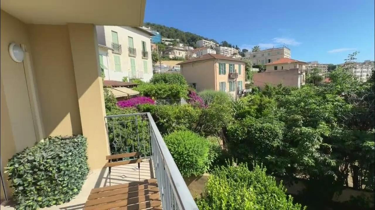 Les Volets Bleus Nice Exterior foto